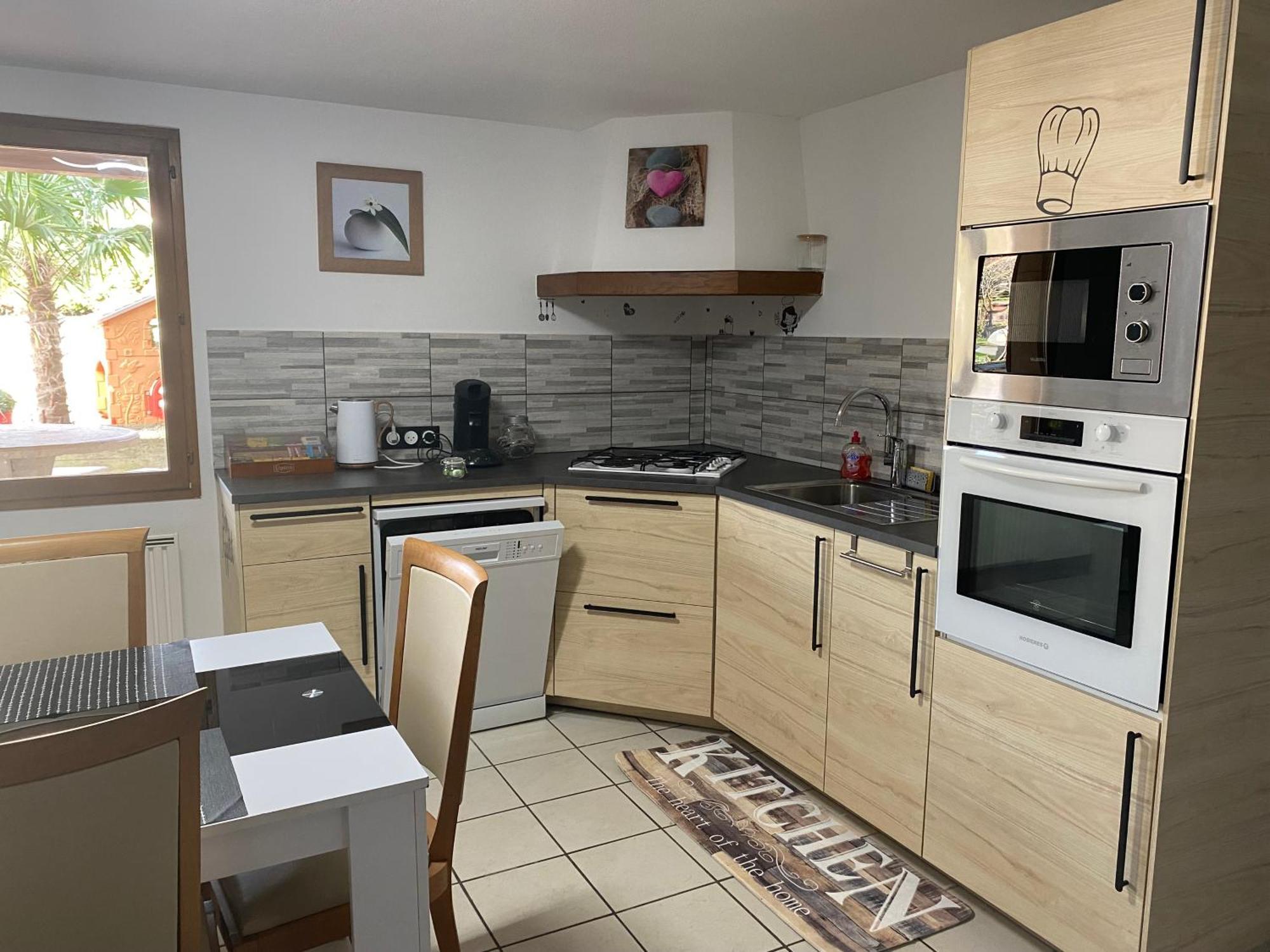 Spacieux Appartement 110M2 Avec Terrasse Privative Beauregard-Vendon Extérieur photo