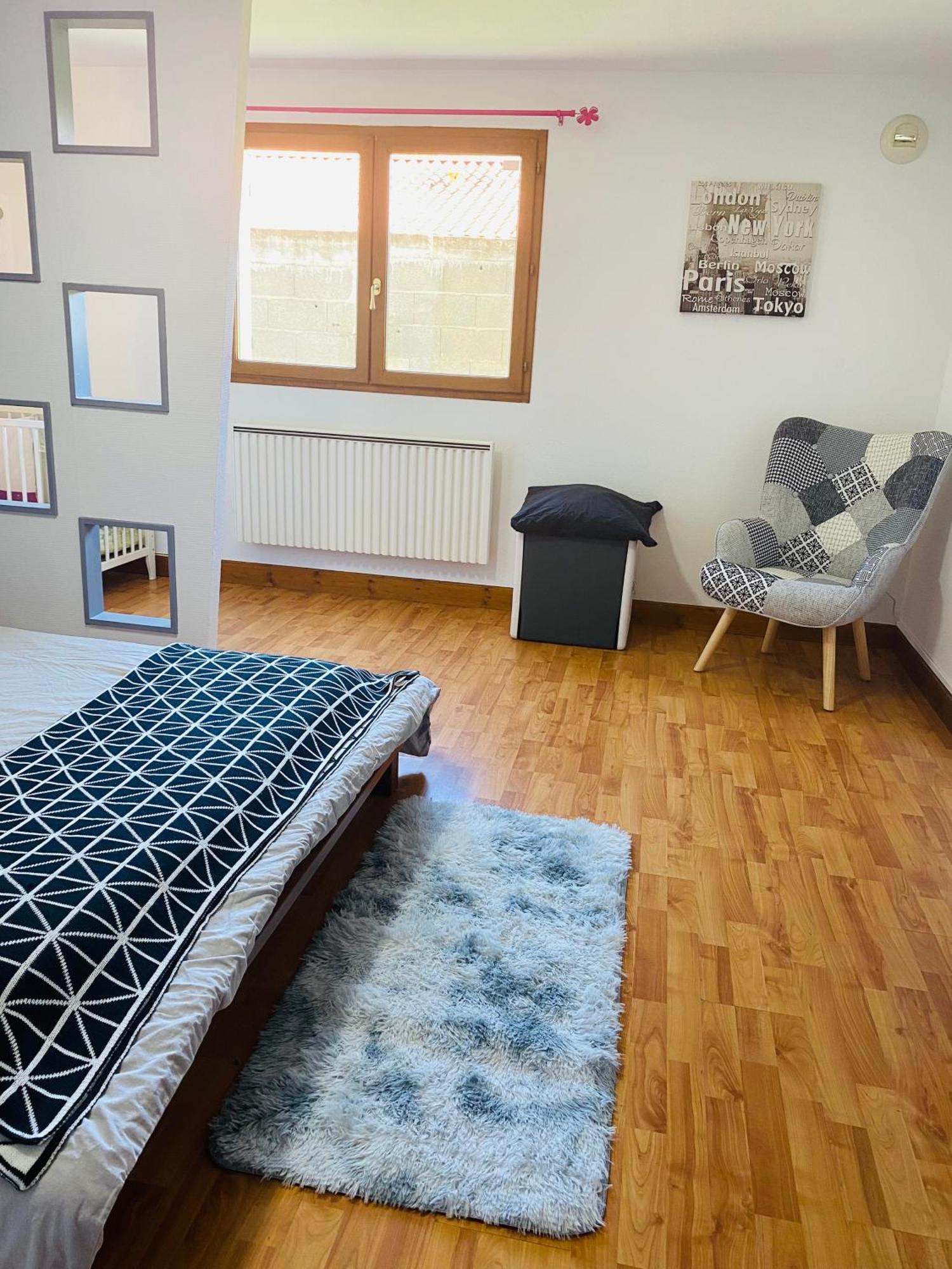 Spacieux Appartement 110M2 Avec Terrasse Privative Beauregard-Vendon Extérieur photo